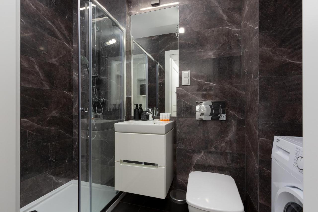 Elegancki Apartment Z Parkingiem By Noclegi Renters Varşovia Exterior foto